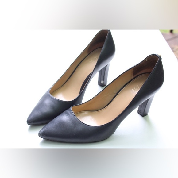 Michael Kors Abbi pumps - Picture 6 of 10